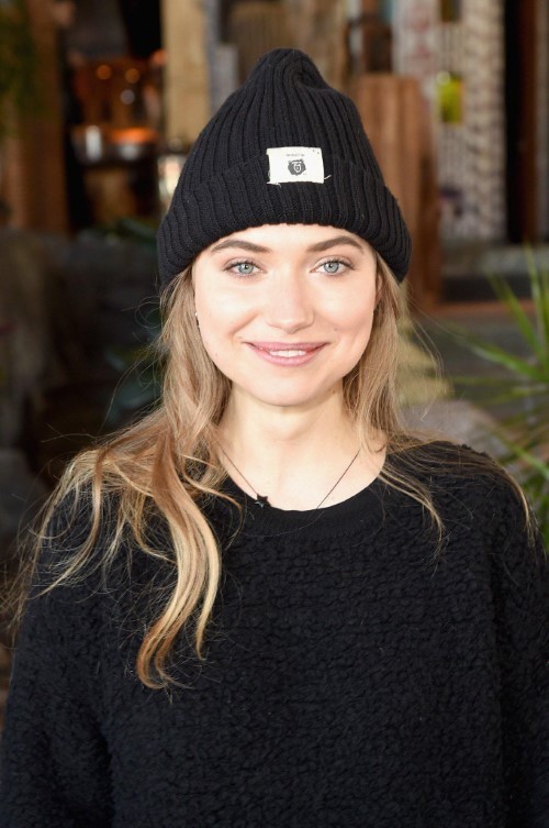 Imogen Poots Black Beanie  nude photo