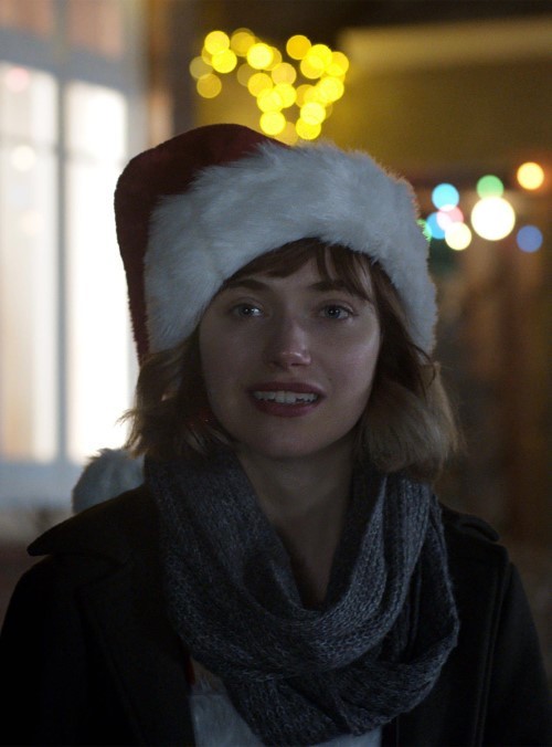 Imogen Poots Christmas Hat  nude photo