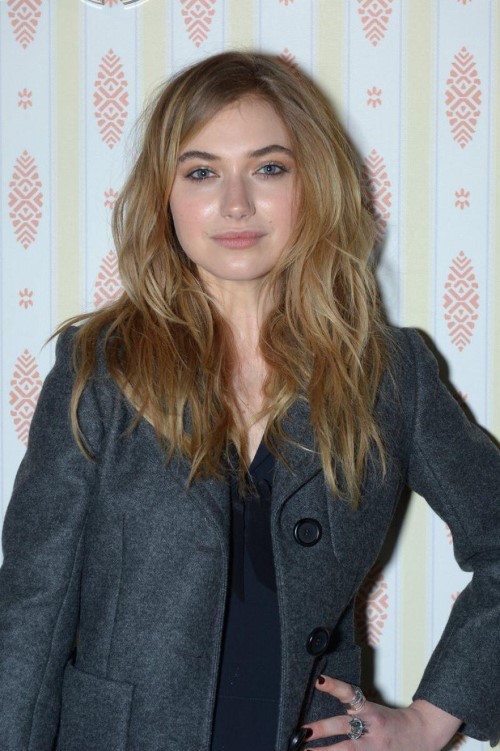 Imogen Poots Grey Coat  nude photo