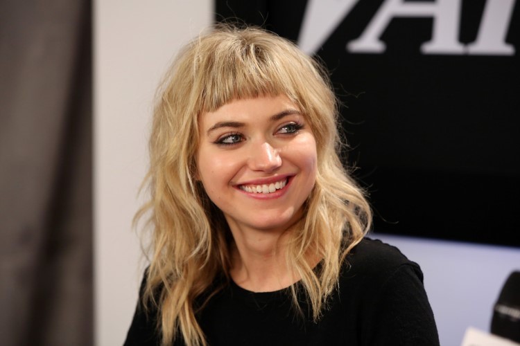 Imogen Poots Pretty Smile  nude photo