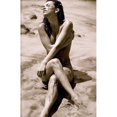 Inna A New Photo And Old Throwbacks 2  nude photo