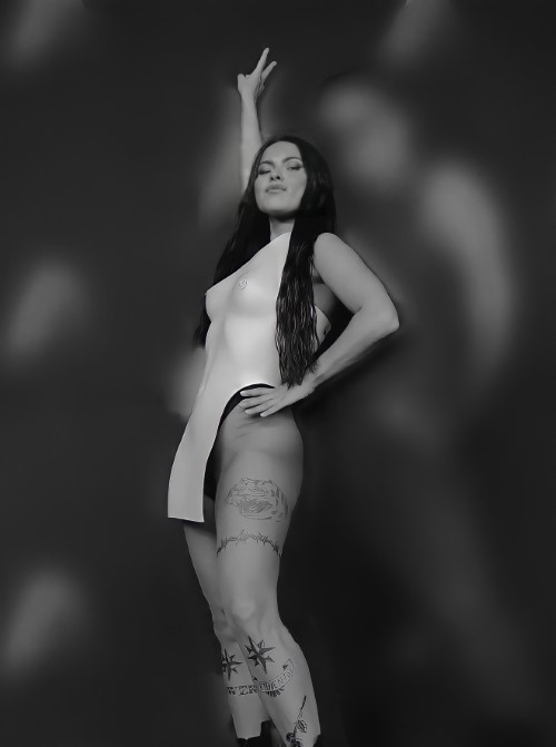 Inna Black And White(1)  nude photo