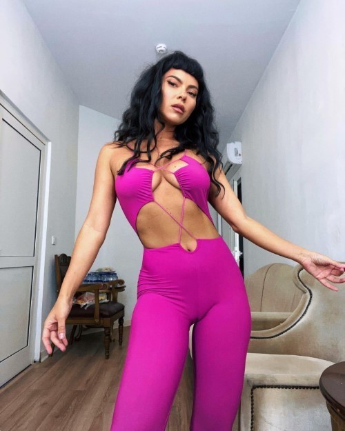Inna Cameltoe In Pink  nude photo