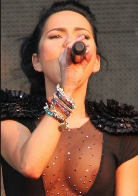 Inna Nipples Slip On Stage  nude photo