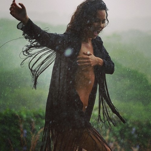 Inna Running In The Rain  nude photo