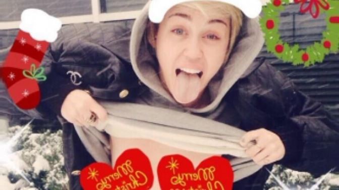 Instagram Miley Cyrus Flash  nude photo