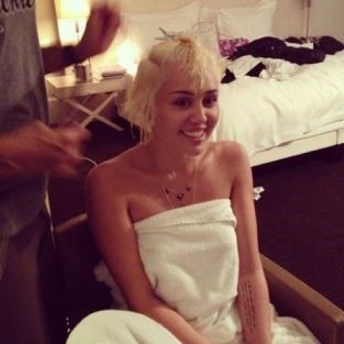 Instagram Miley Cyrus Naked  nude photo