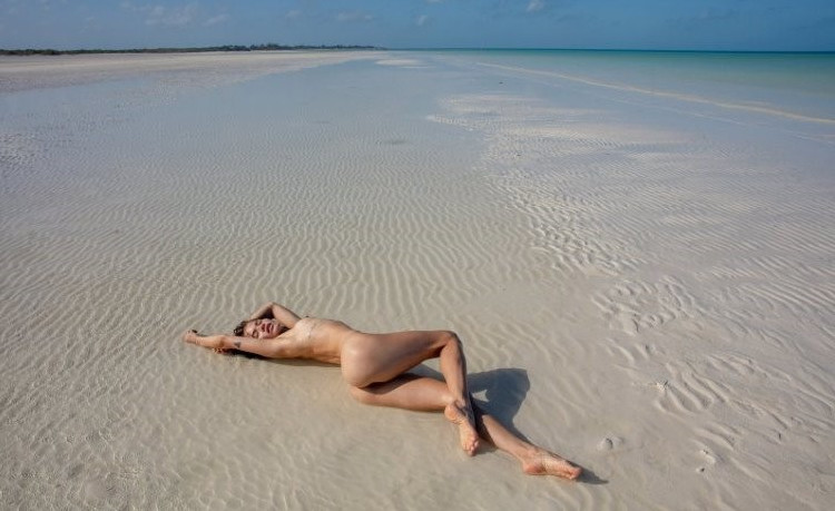 Irene Rouse  nude photo