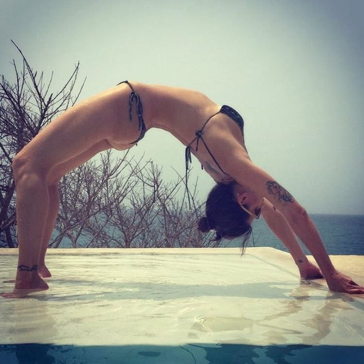 Isabeli Fontana  nude photo