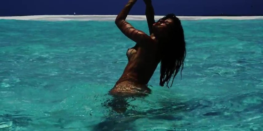 Isabeli Fontana Hottie  nude photo