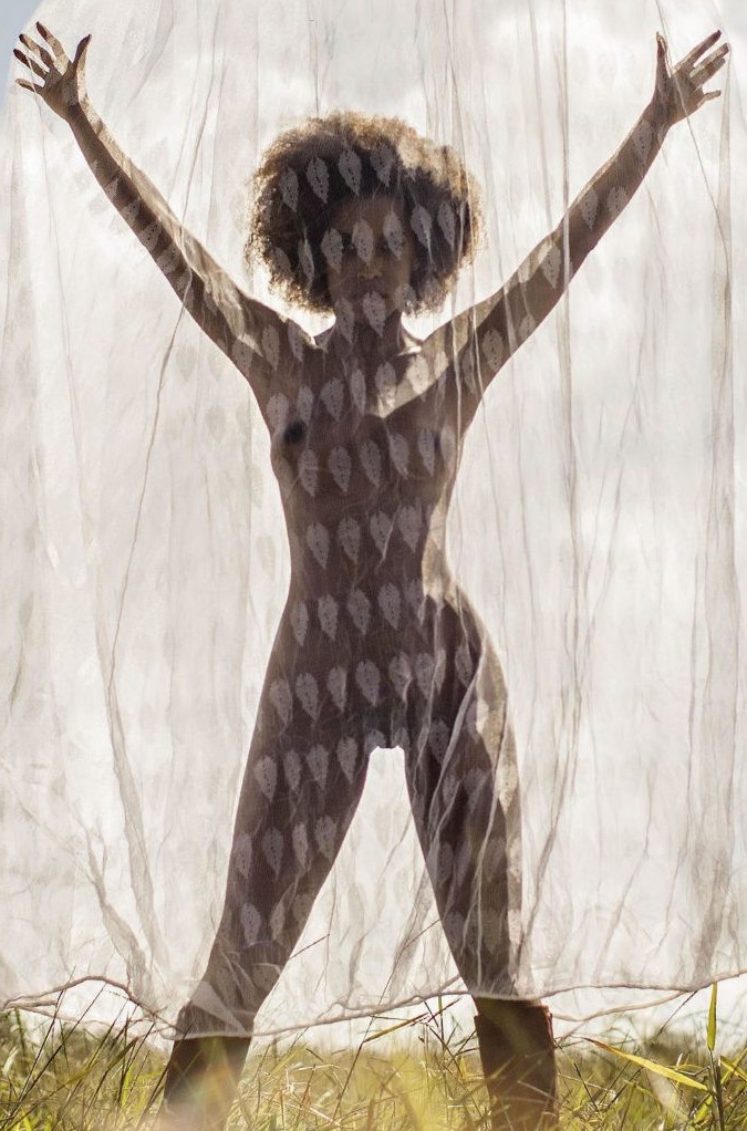 Ivi Pizzott  nude photo