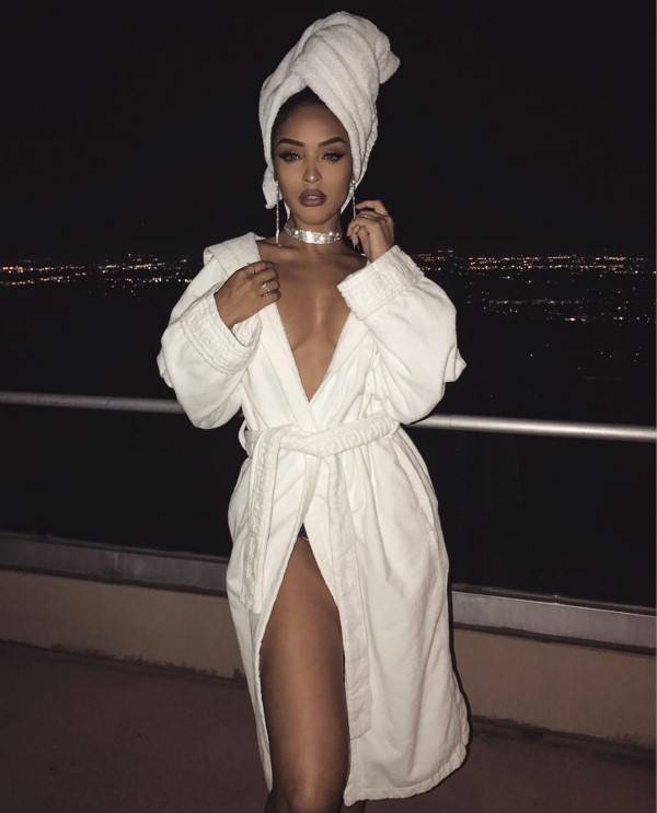 Izabela Guedes  nude photo