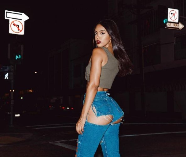 Izabela Guedes  nude photo