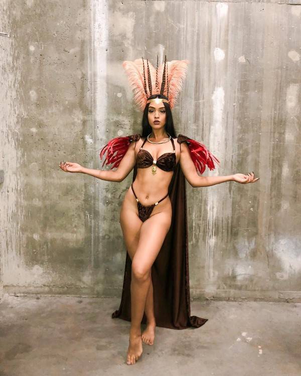 Izabela Guedes  nude photo