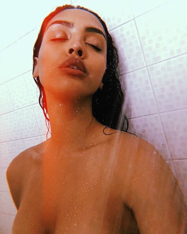Izabela Guedes  nude photo