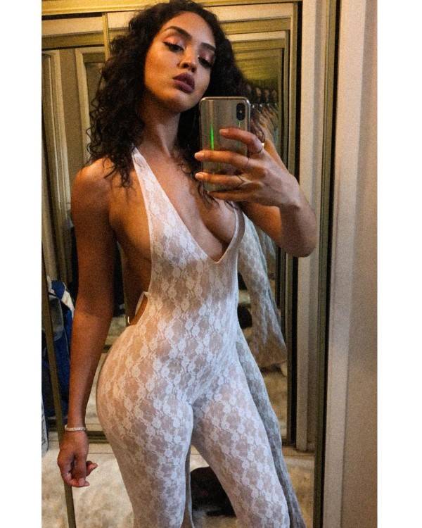 Izabela Guedes  nude photo