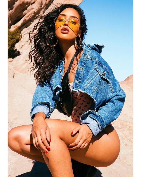 Izabela Guedes  nude photo