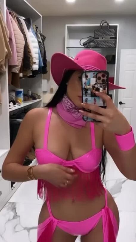 Jailyne Ojeda  nude photo