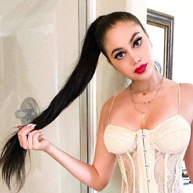 Jailyne Ojeda  nude photo