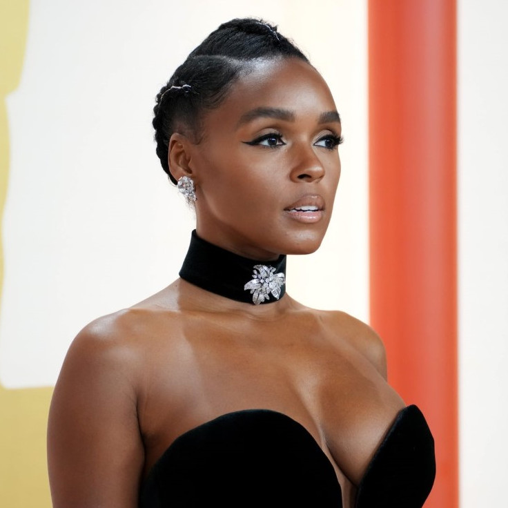Janelle Monae Beautiful Cleavage  nude photo