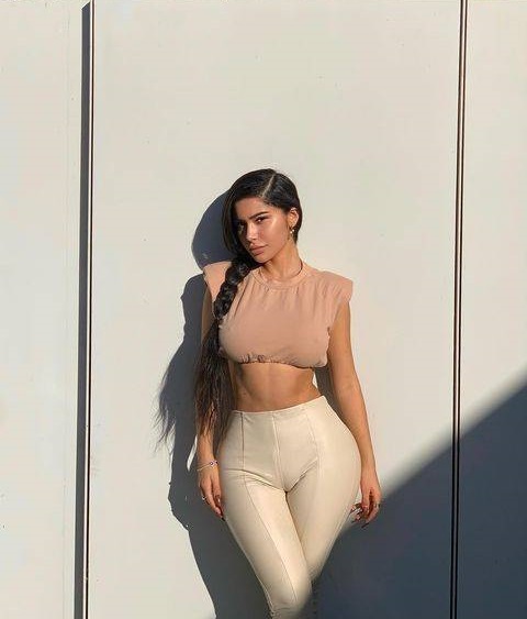 Janet Guzman  nude photo