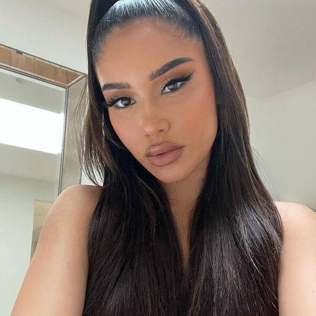 Janet Guzman nude photo