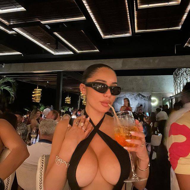 Janet Guzman  nude photo