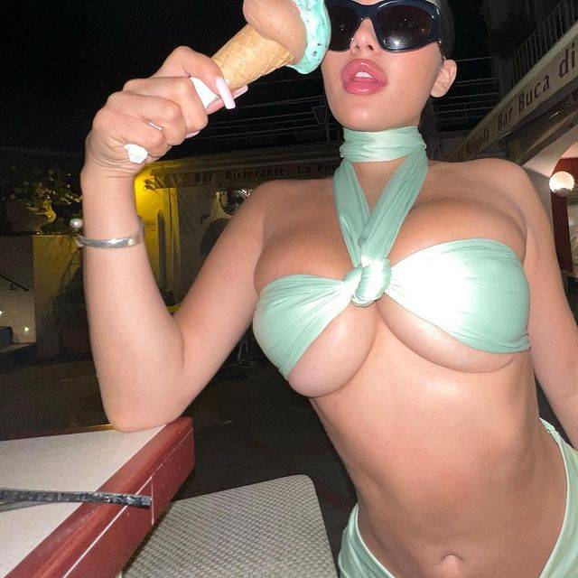 Janet Guzman  nude photo