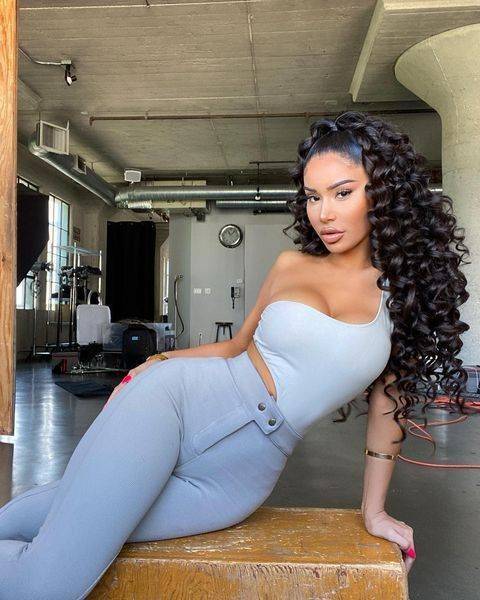 Janet Guzman  nude photo