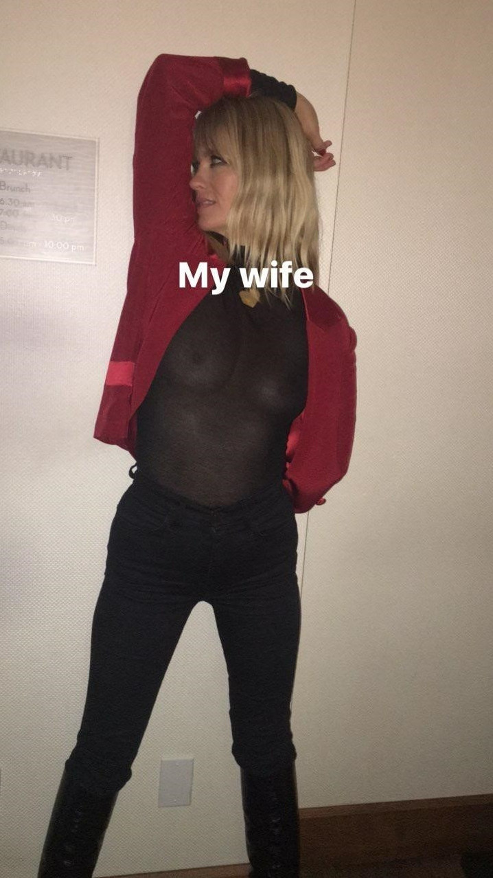 January Jones  nude photo