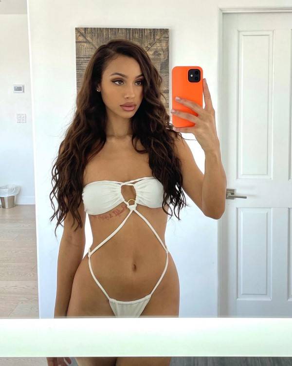 Jasmine Rae  nude photo