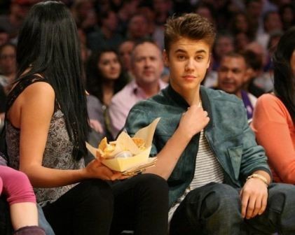 Jb And Selena Gomez  nude photo