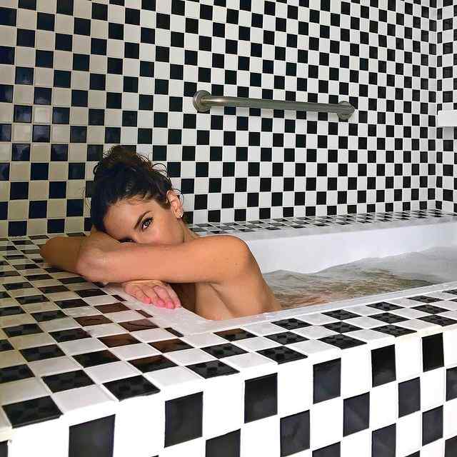 Jen Selter  nude photo