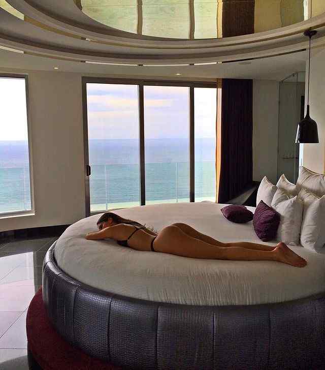 Jen Selter  nude photo