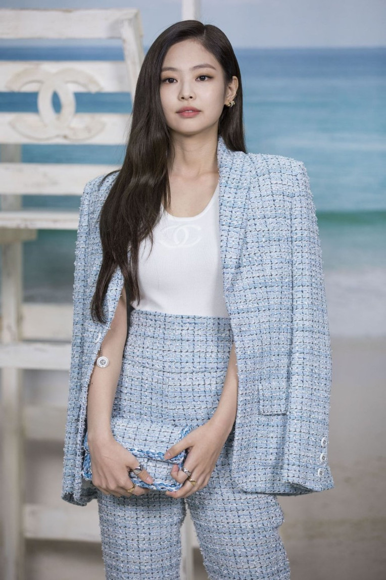 Jennie Kim  nude photo
