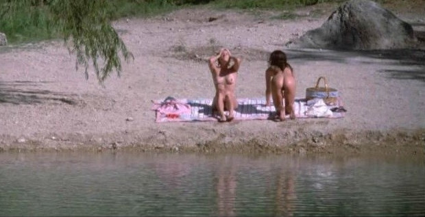 Jennifer Connelly Hot Spot  nude photo