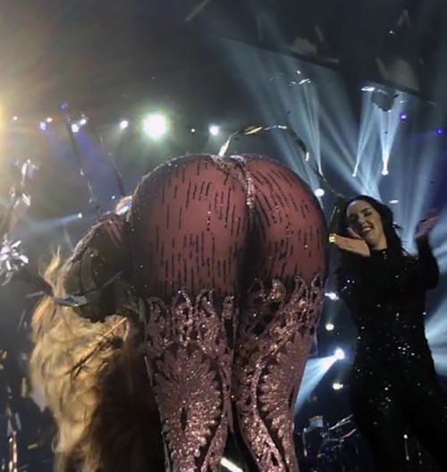 Jennifer Lopez Booty Bent Over On Stage  nude photo