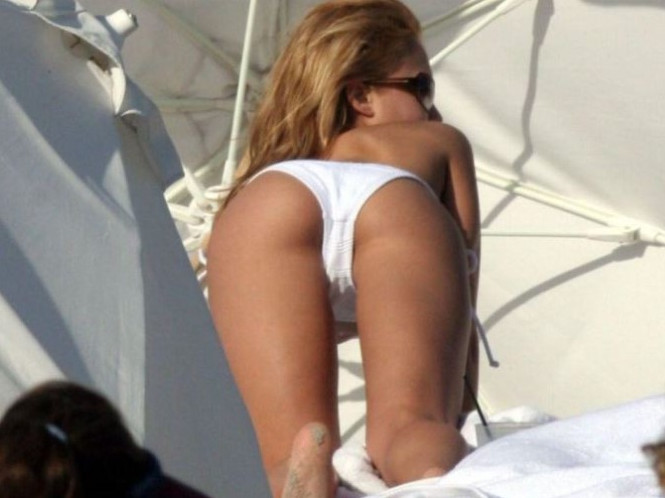 Jessica Alba Butt  nude photo