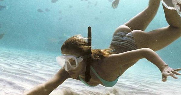 Jessica Alba Great Ass Bikini Underwater  nude photo