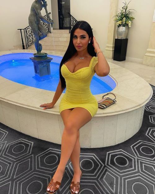 Jessica Foster  nude photo