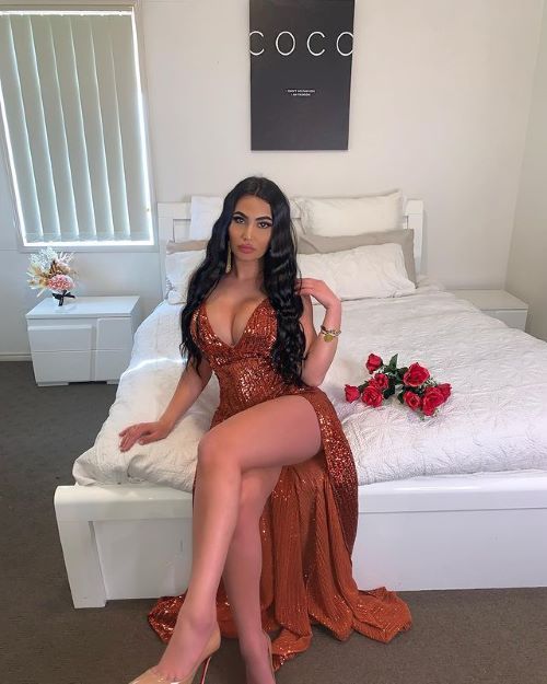 Jessica Foster  nude photo