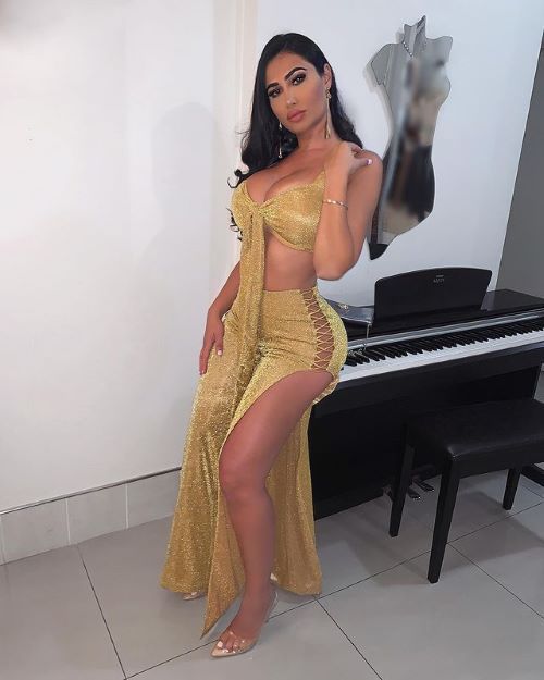 Jessica Foster  nude photo