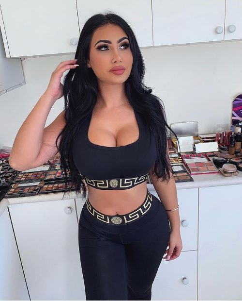 Jessica Foster  nude photo