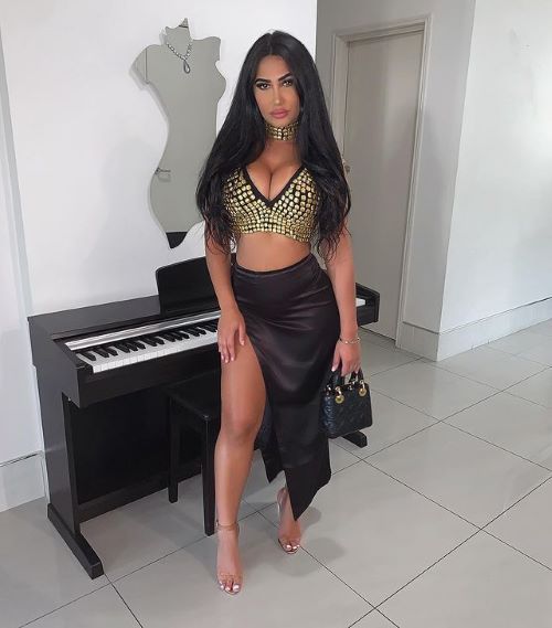 Jessica Foster  nude photo