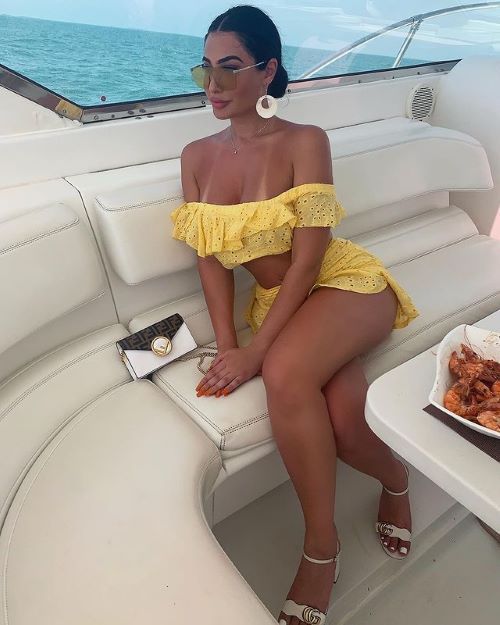 Jessica Foster  nude photo