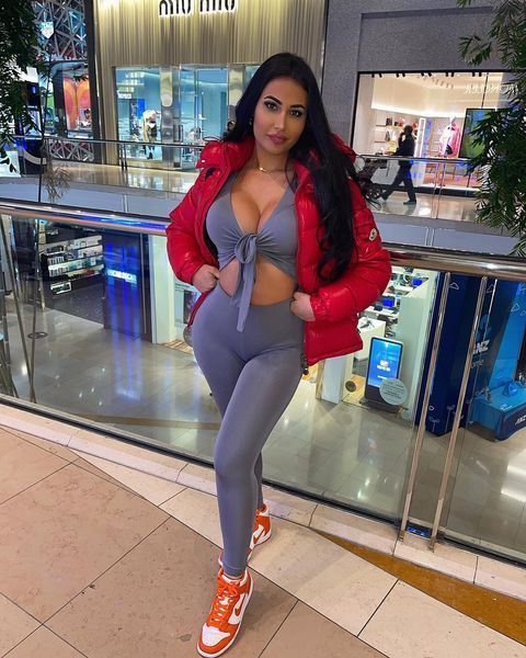 Jessica Foster  nude photo