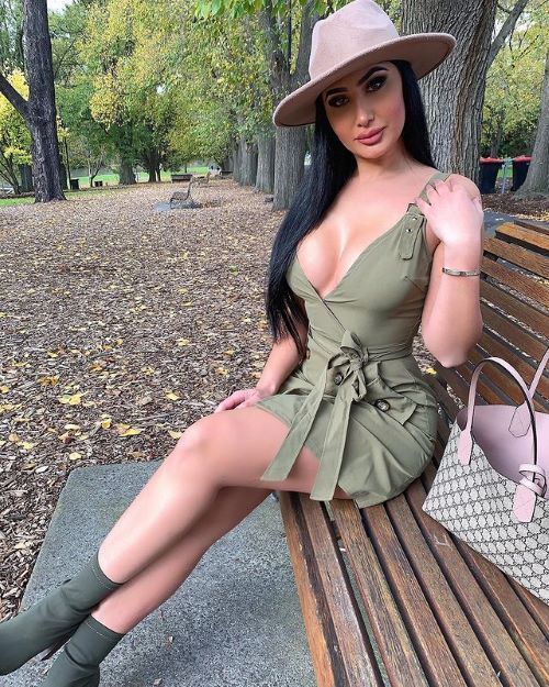 Jessica Foster  nude photo