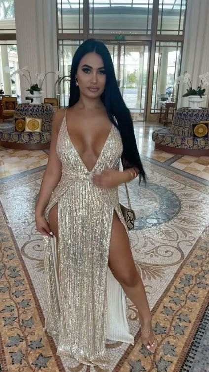 Jessica Foster  nude photo