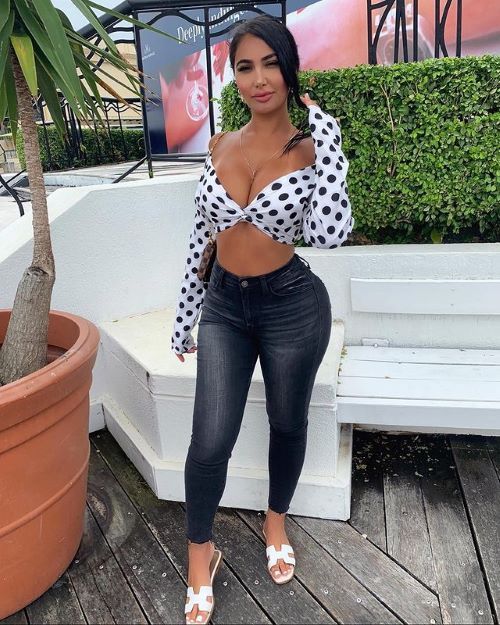 Jessica Foster  nude photo