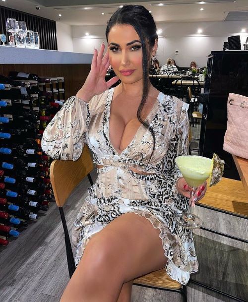 Jessica Foster  nude photo